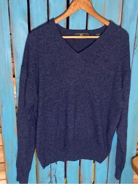 Vintage Embassy Row cashmere Navy Blue heather V-Neck Sweater Large Hong Kong